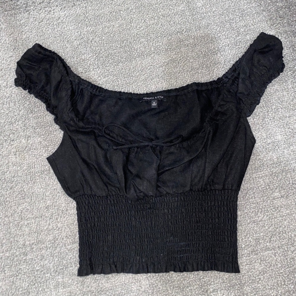 Kendall & Kylie black crop top